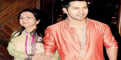 Varun Dhawan with his Mother