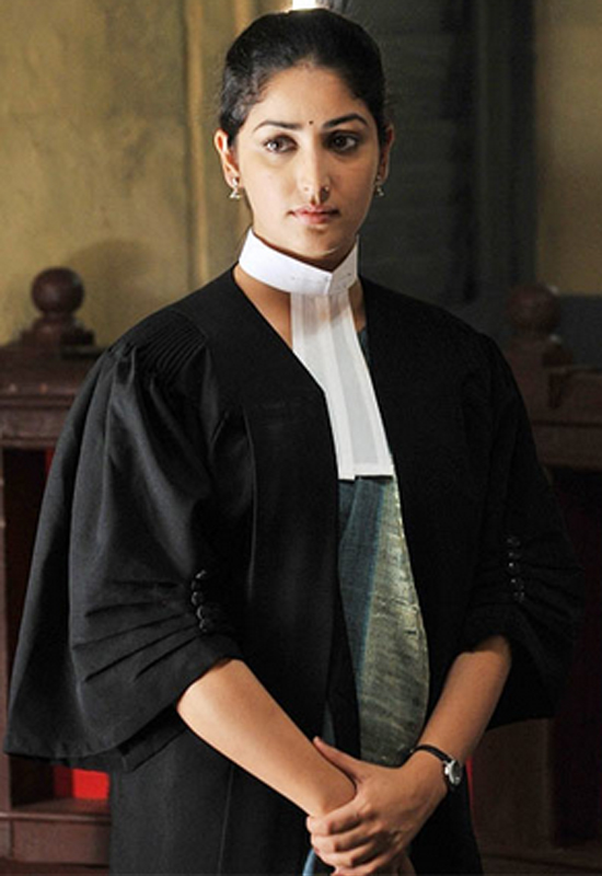 Yami Gautam as Lawyer